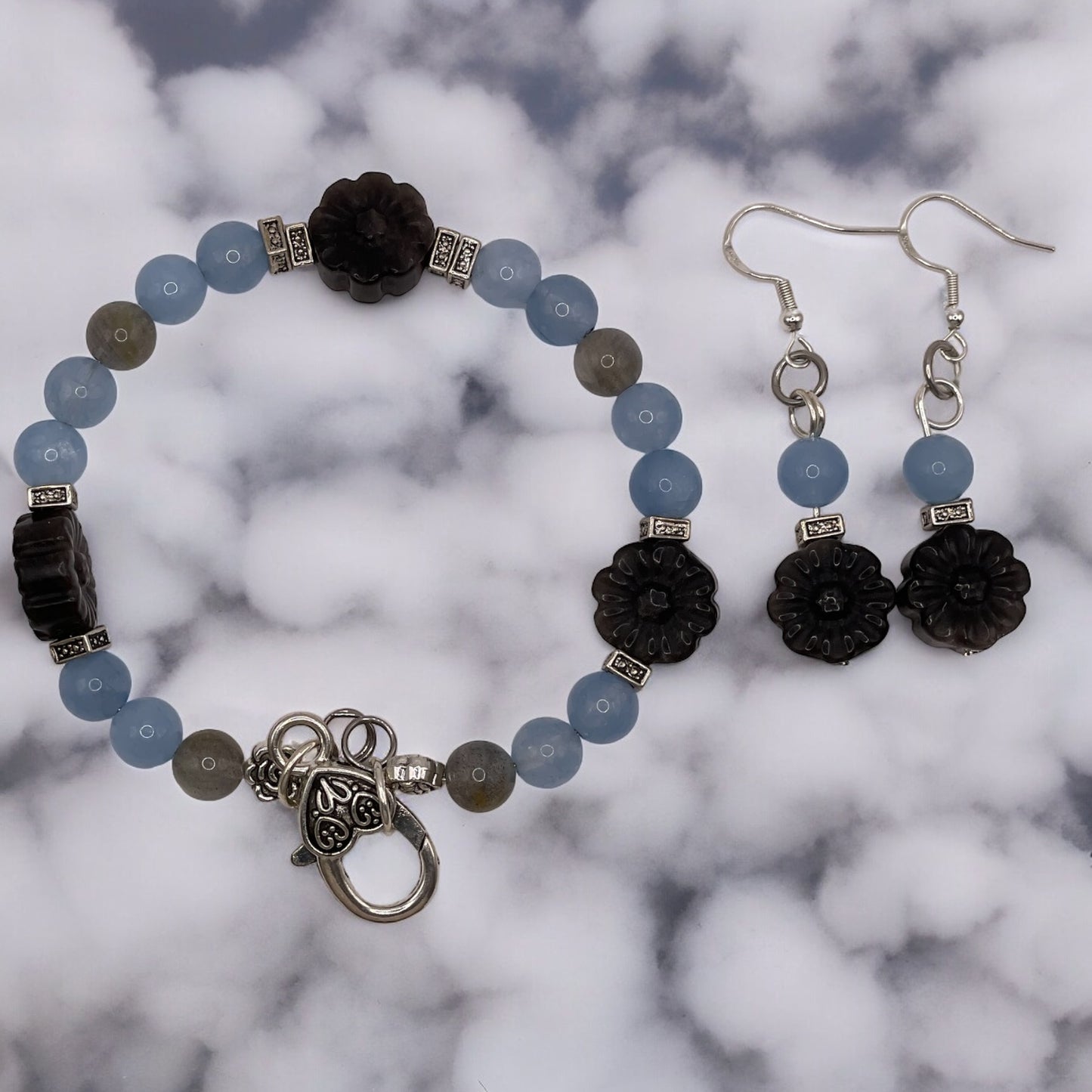 Jade and Obsidian wire bracelet with matching bracelet earrings 7.5”