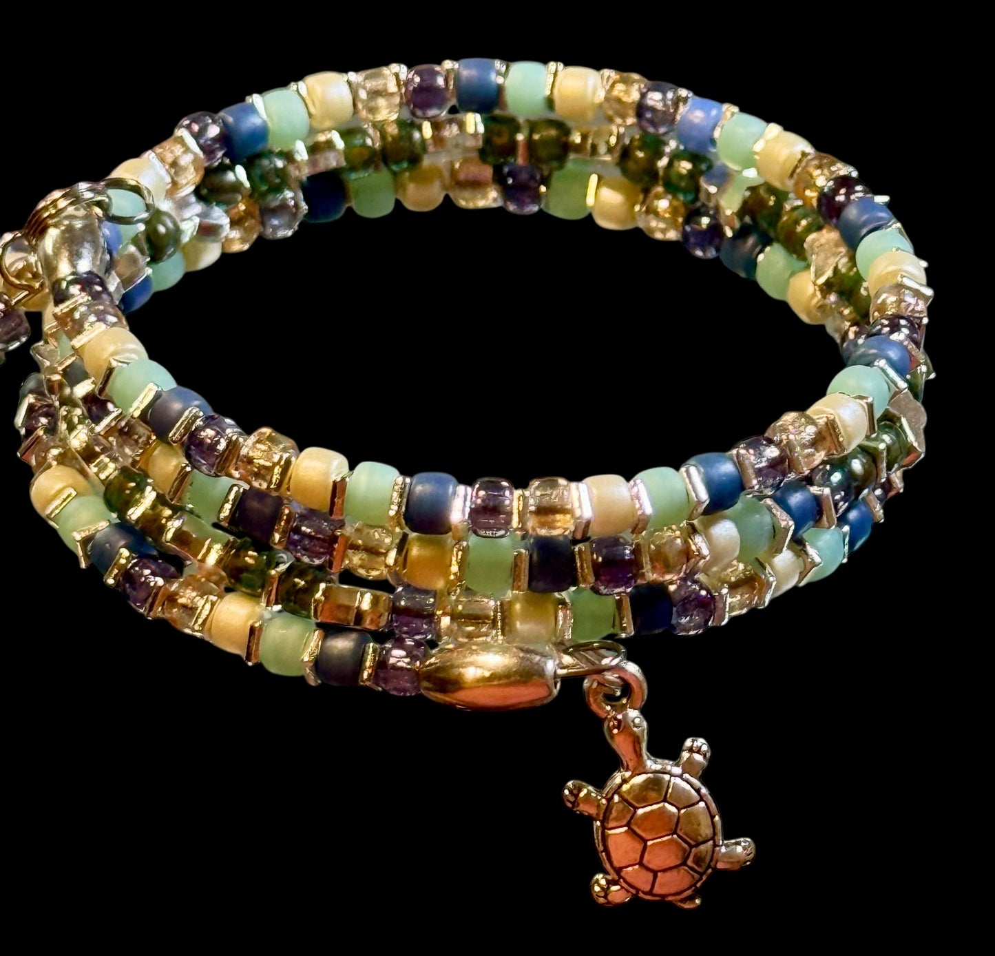 Rocailles Wrap Bracelet with sea turtle charm