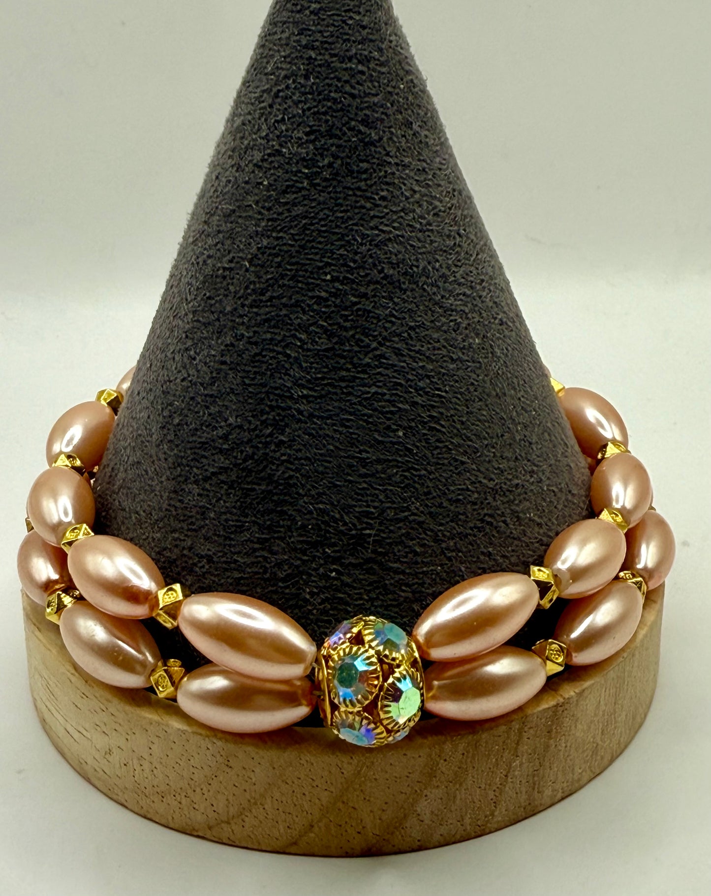 8” Peach Pearl Beaded Clasp Bracelet with Iridescent Crystal Focal – Double Strand Vintage-Inspired Elegance