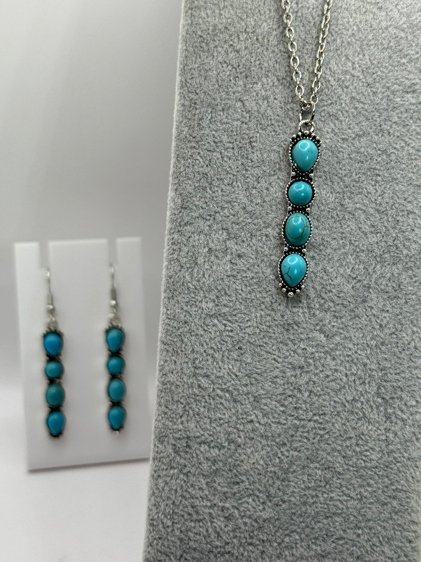 Turquoise Howlite Necklace & Earrings Set – 18” Silver Chain with Free Matching Earrings