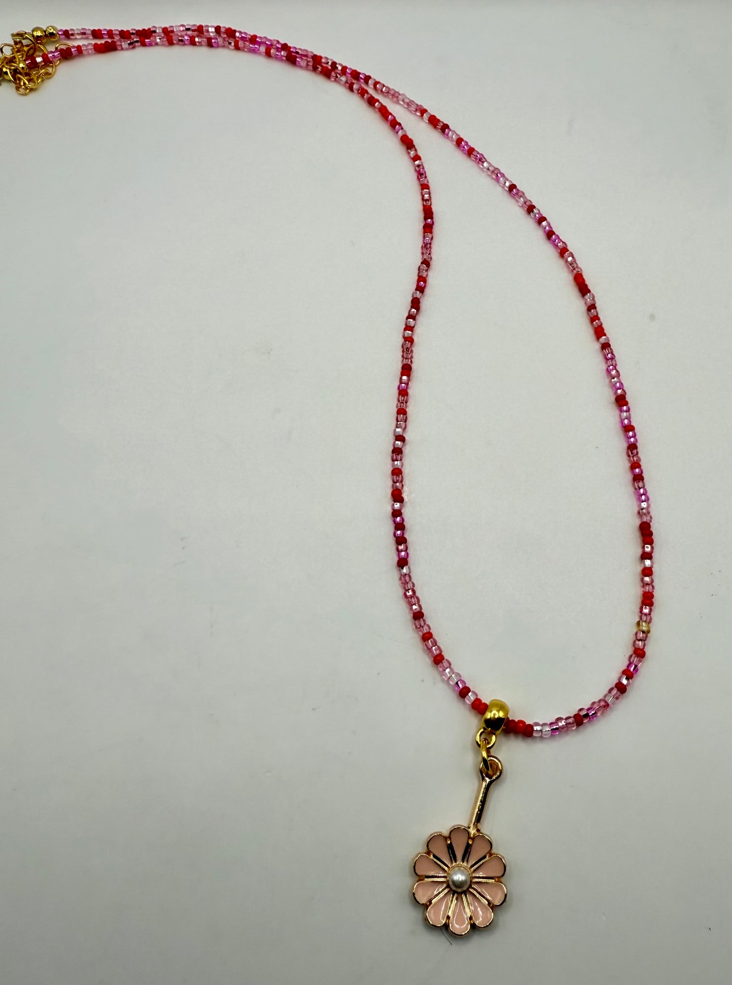20” Czech Glass Beaded Necklace with Pink Daisy Pendant – Gold Accent & Lobster Clasp