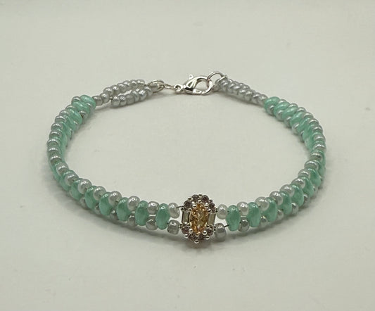 7.5” Mint Green & Glass Pearl Beaded Bracelet with Golden Crystal Focal – Clasp Bracelet