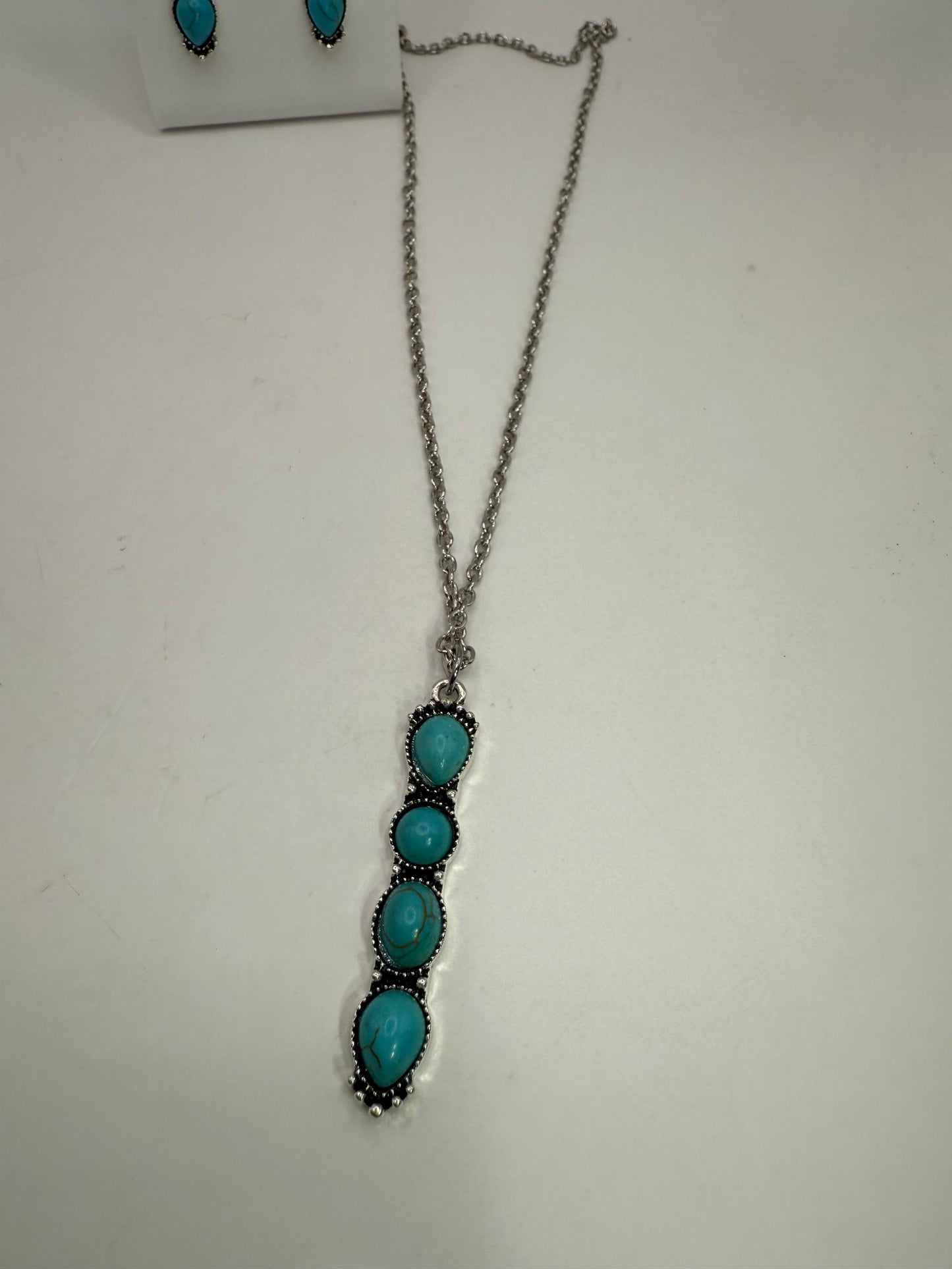 Turquoise Howlite Necklace & Earrings Set – 18" Silver Chain with Free Matching Earrings
