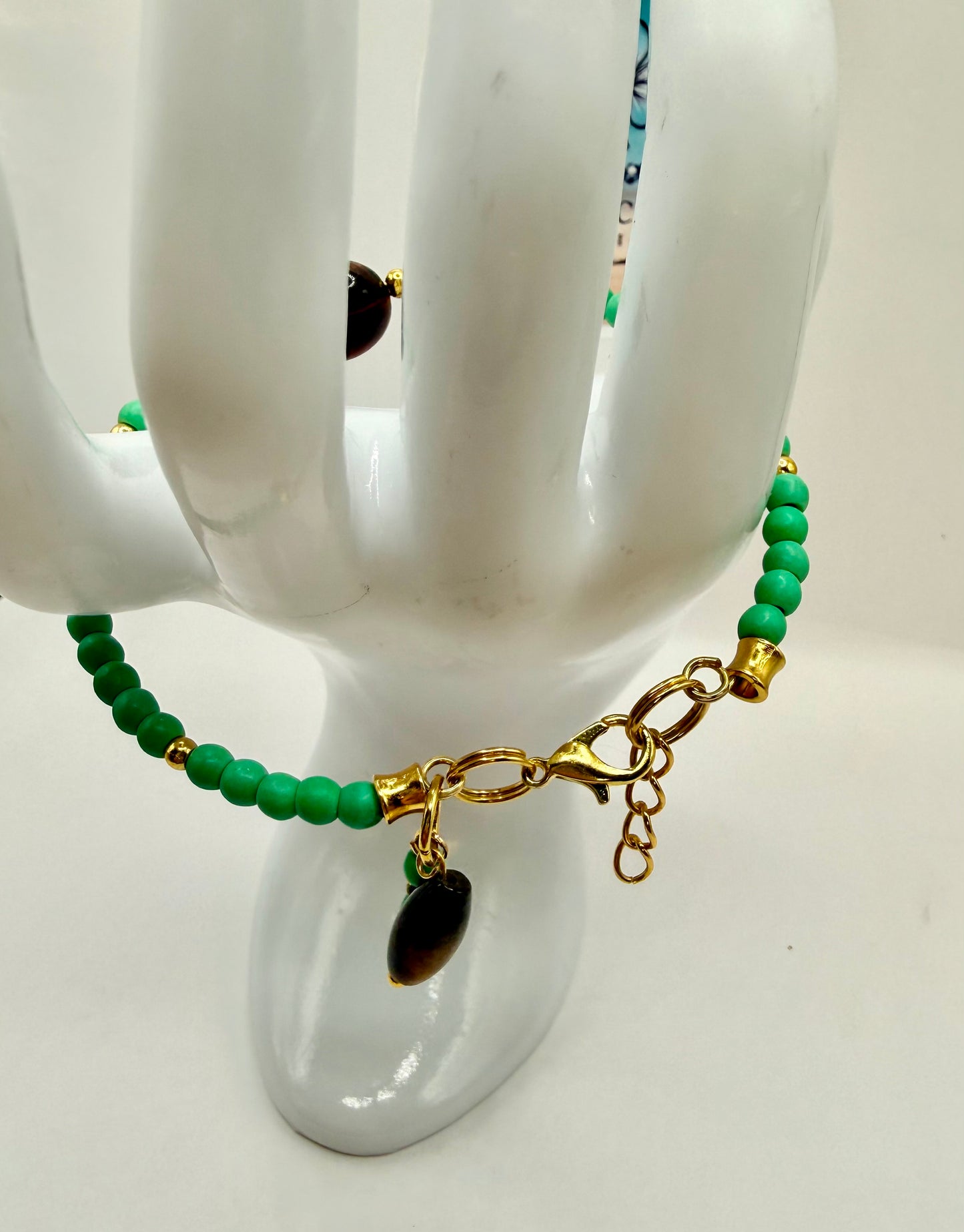 Southwest Boho Green Howlite Bracelet | 7–7.5” Adjustable Beaded Bracelet with Gold Accents | Handmade Bohemian Jewelry