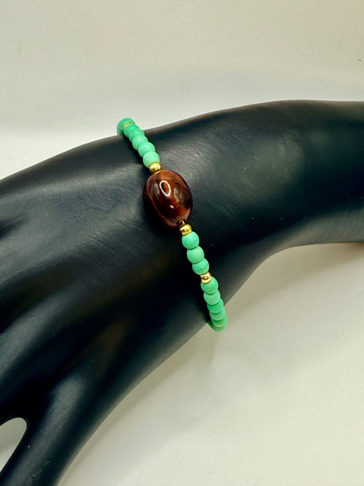Southwest Boho Green Howlite Bracelet | 7–7.5” Adjustable Beaded Bracelet with Gold Accents | Handmade Bohemian Jewelry