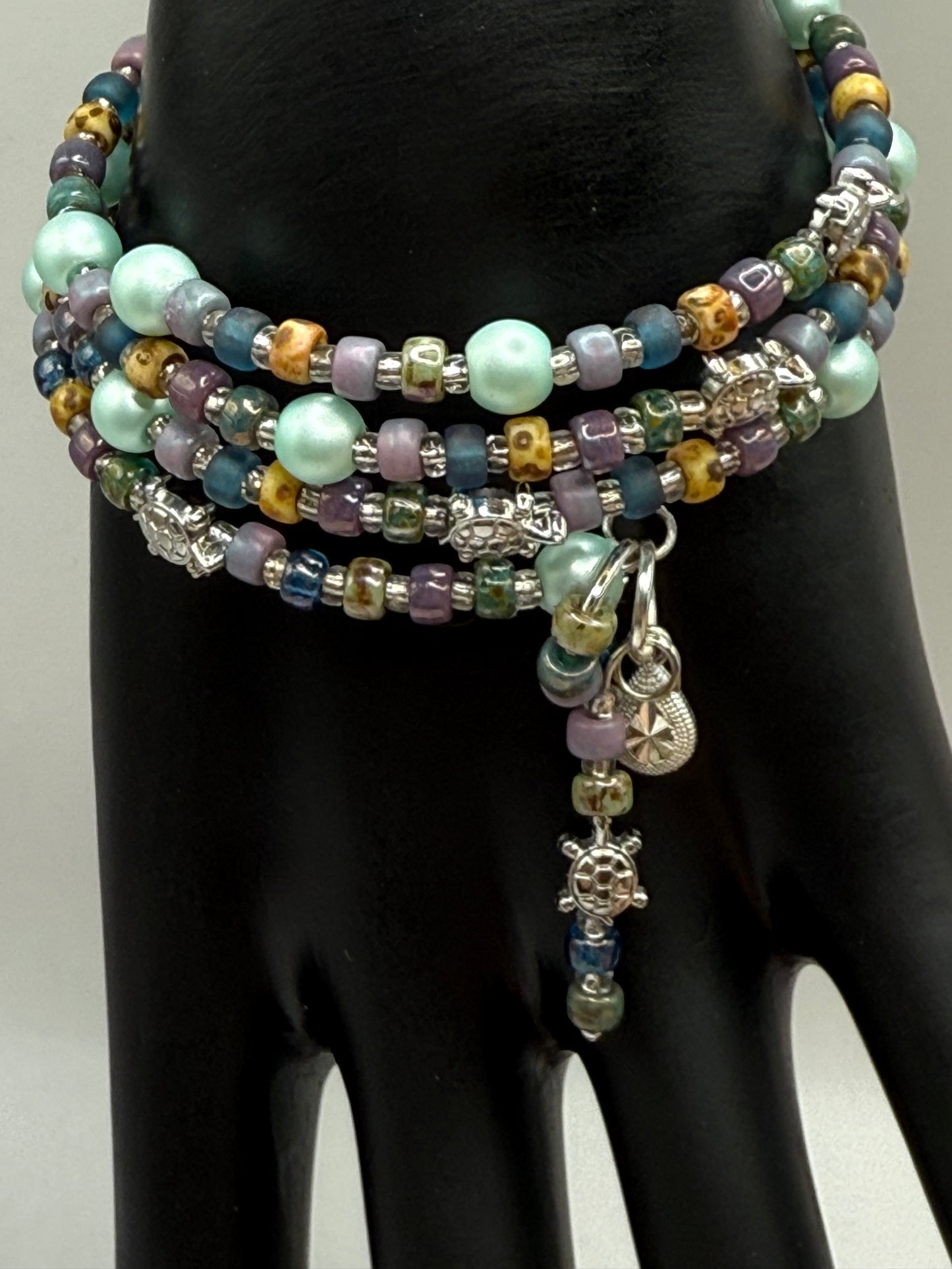 Boho Sea Turtle Wrap Bracelet – Multicolor Glass Bead Memory Wire Bangle – Beach Inspired Jewelry Gift