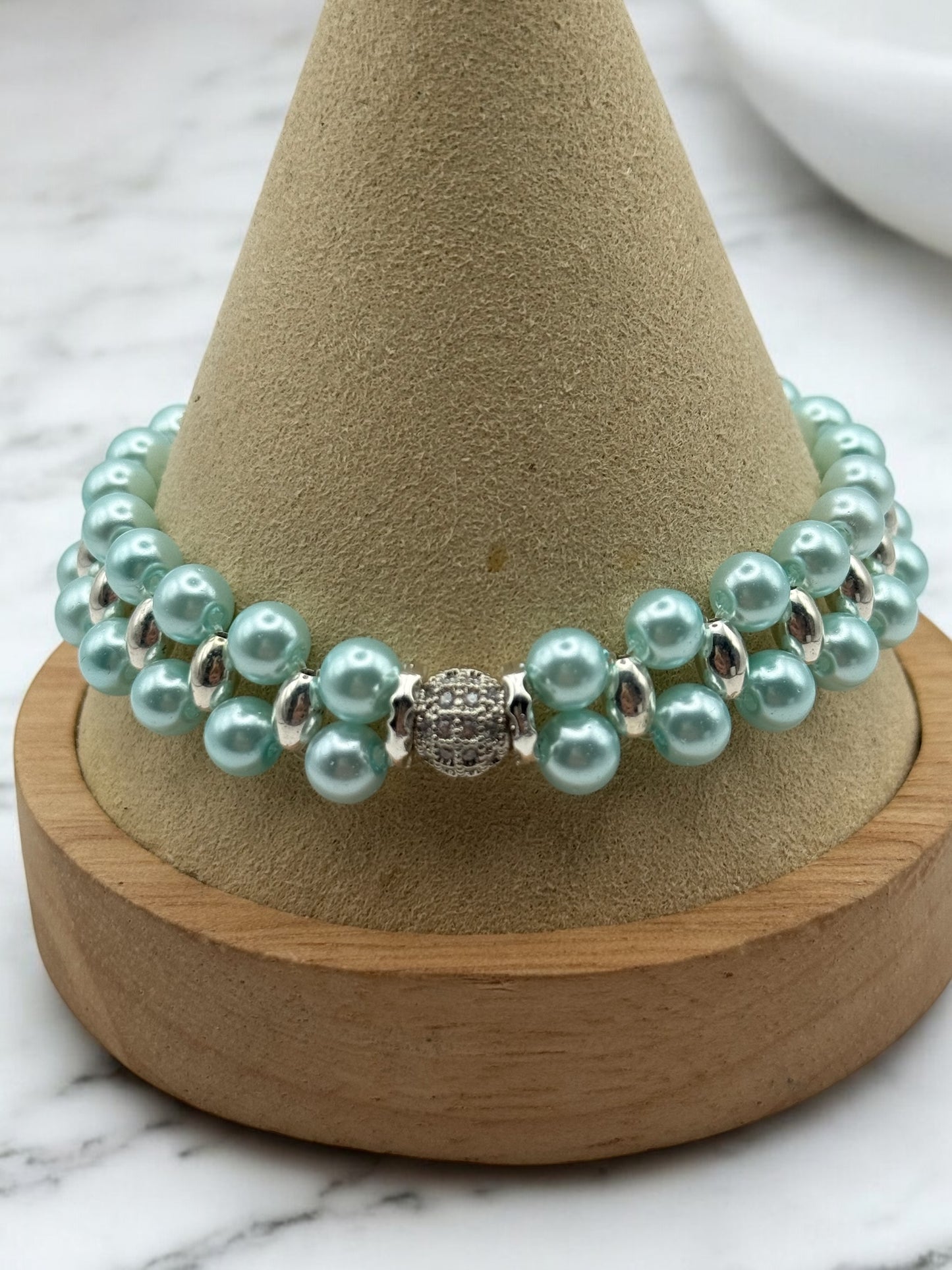 Pastel blue glass pearl elastic bracelet 7.75"