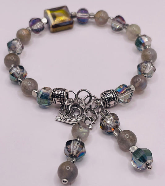 Sparkle and Shine Wire Bracelet with matching earrings 7.5&quot;
